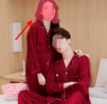抖音里人牽狗圖片的相關操作有哪些？人牽狗圖片的相關操作教程分享