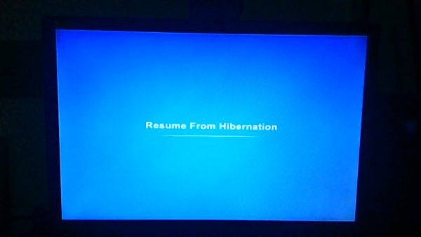 win8.1系統(tǒng)開機(jī)出現(xiàn)Resume from Hibernation的解決方法